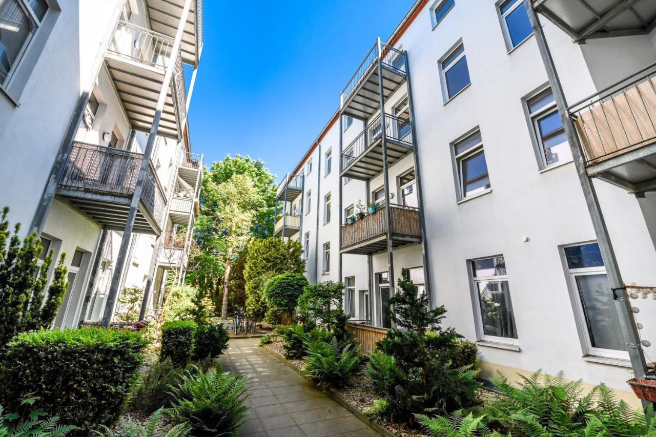 Helle Wohnung In Sudenburg Mit Balkon - Wlan, 4 Schlafplaetze Magdeburg Exterior photo